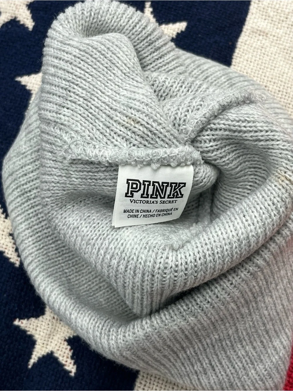 PINK Victoria's Secret Light Gray Knit Cuffed Beanie - Women's Winter Hat